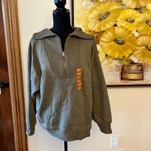 NWT size M Berkeley Jensen ribbed quarter zip